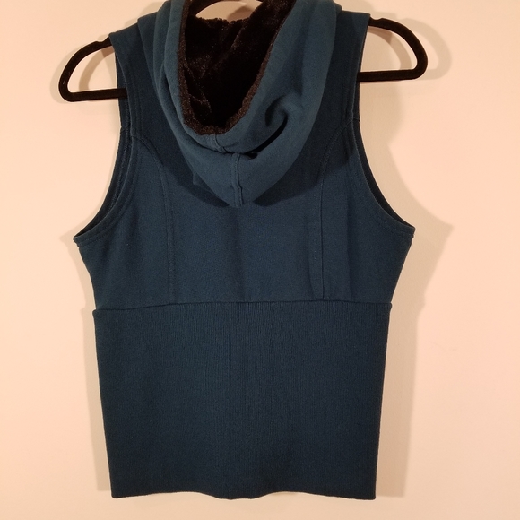 Guess hooded vest - Picture 4 of 7